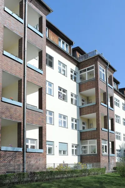 Handwerkerwohnung mit großer Küche im ruhigen Lankwitz! — photo 1
